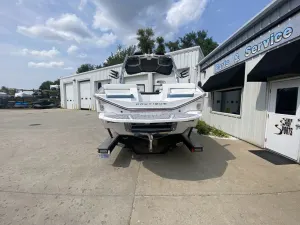 2027-nautique-g23-146584-image4