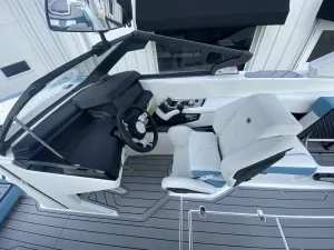 2027-nautique-g23-146584-image8
