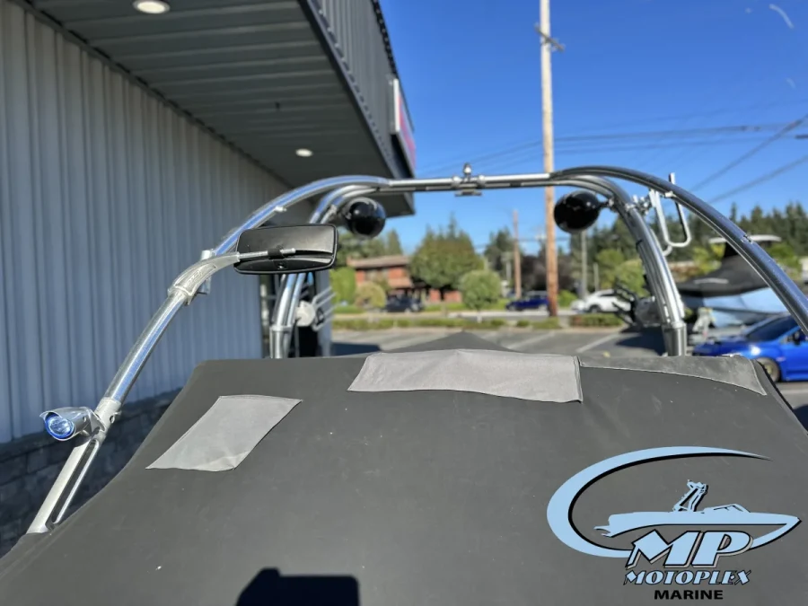2011-mb-sports-f21-tomcat-146602-image19.webp