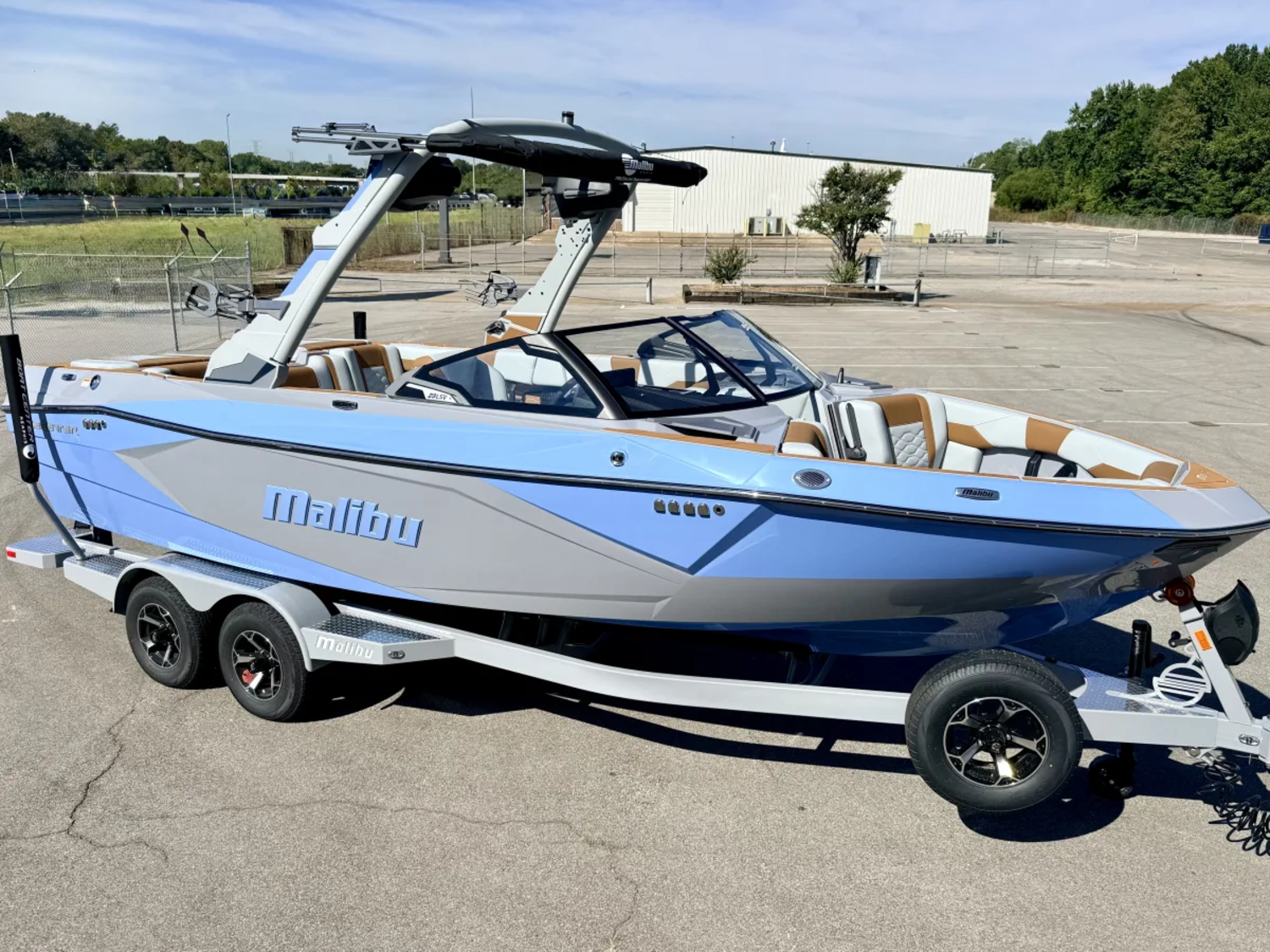 2027 Malibu Wakesetter 23LSV