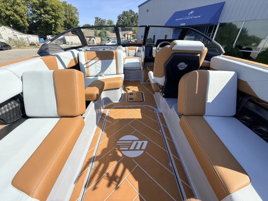 2027-malibu-wakesetter-23-lsv-146604-image12.webp
