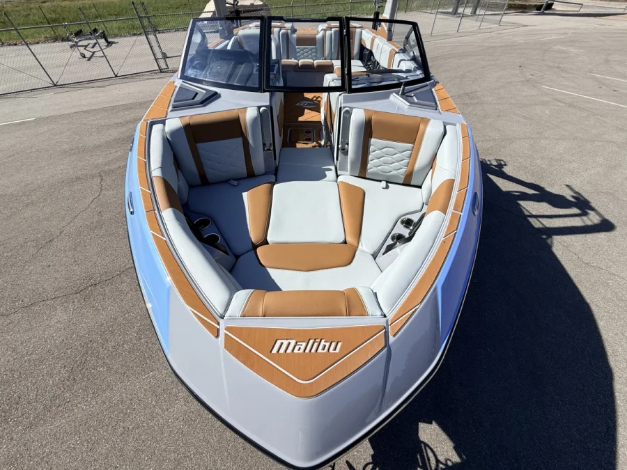 2027-malibu-wakesetter-23-lsv-146604-image2.webp
