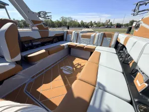 2027-malibu-wakesetter-23-lsv-146604-image8.webp