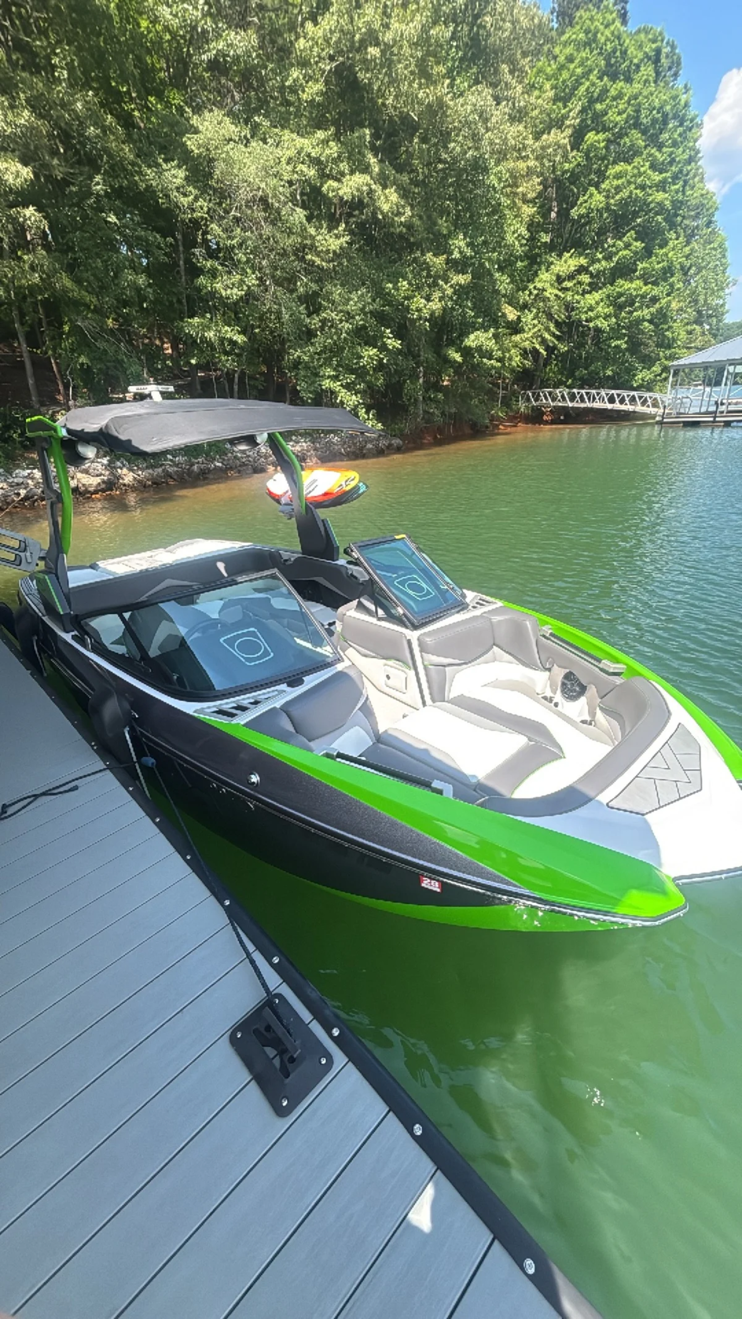 2020 Supra Boats SR