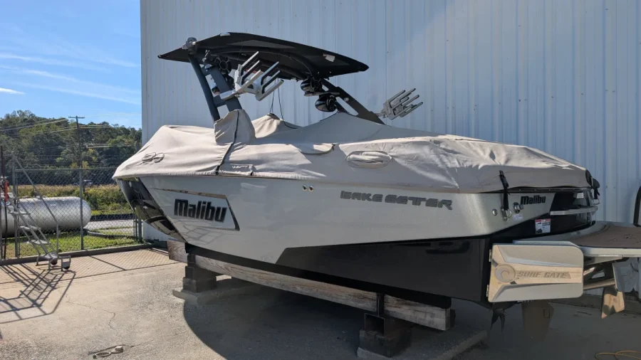 2019-malibu-wakesetter-23-lsv-146620-image1.webp