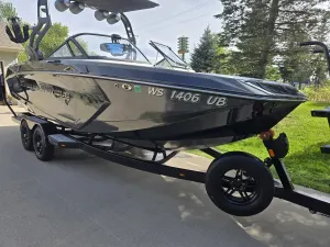 2018-nautique-g23-146622-image0.webp