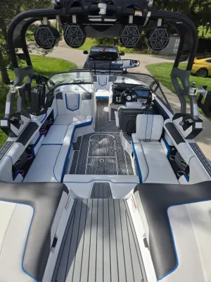 2018-nautique-g23-146622-image10.webp