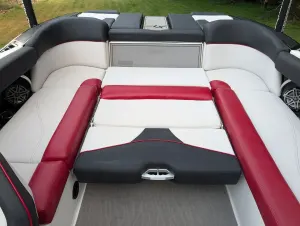 2017-mastercraft-xt23-146637-image13.webp