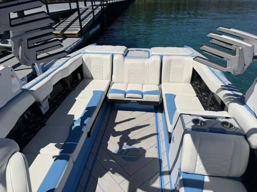 2024-malibu-wakesetter-26-lsv-146666-image1.webp
