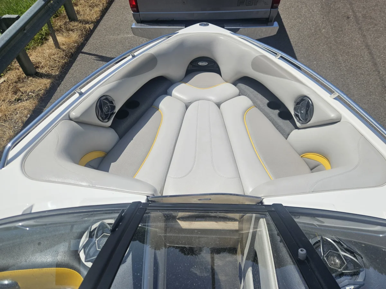 2005 Malibu Boats Wakesetter XTi