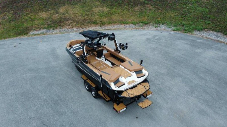 2027-nautique-s25-146387-image3