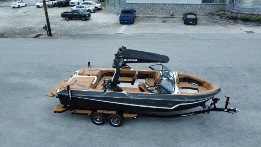 2027-nautique-s25-146387-image5
