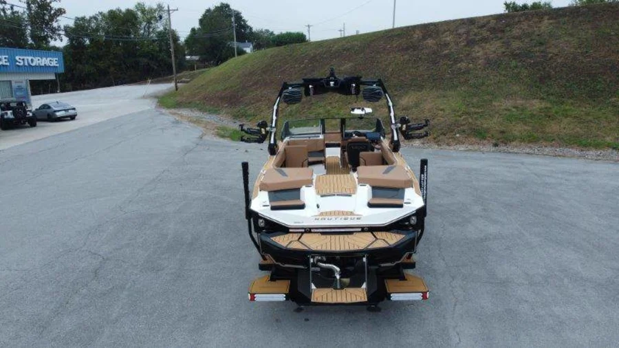 2027-nautique-s25-146387-image6