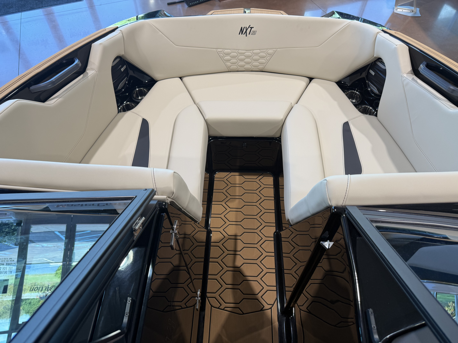 2027 MasterCraft NXT20