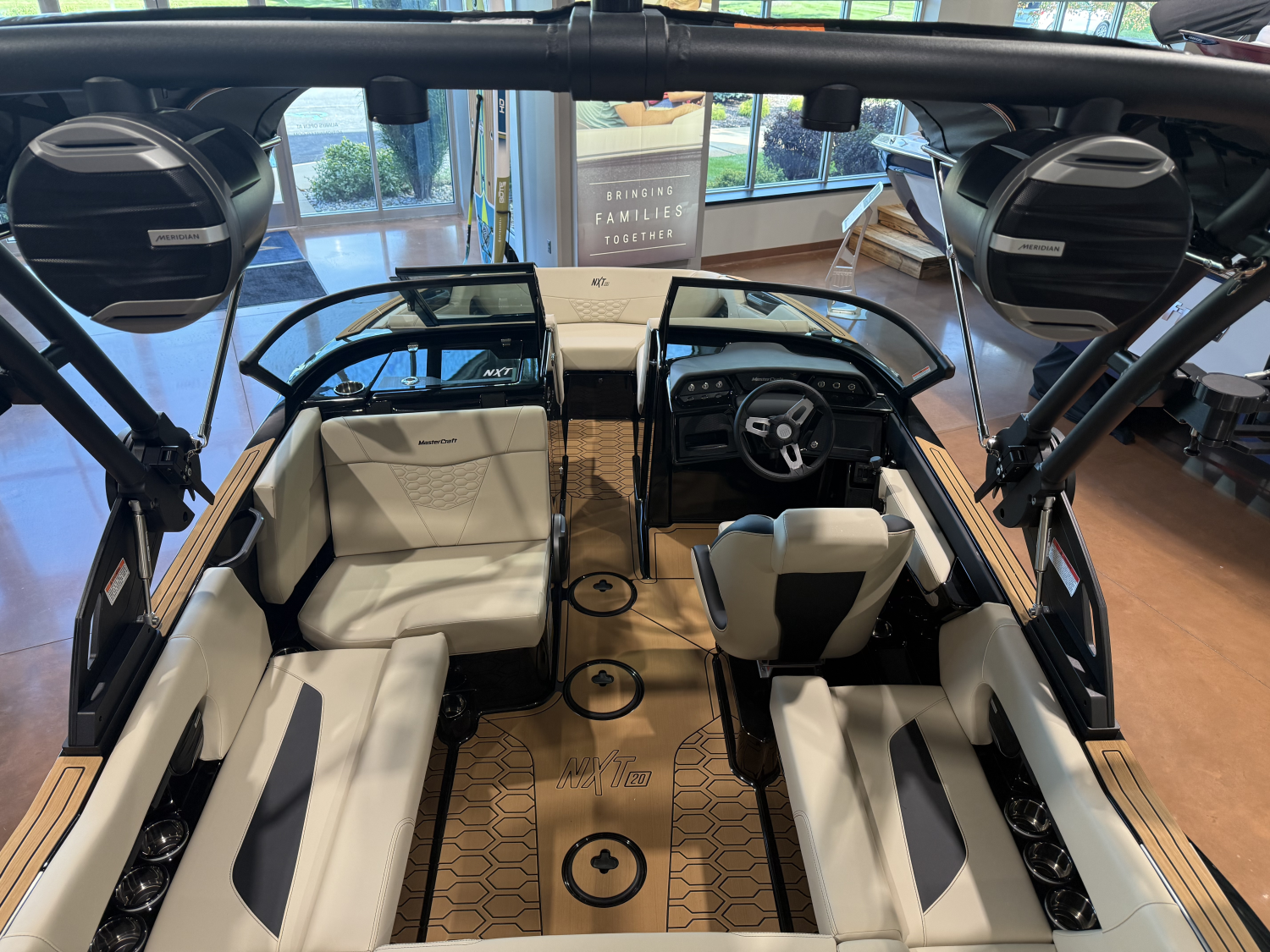 2027 MasterCraft NXT20