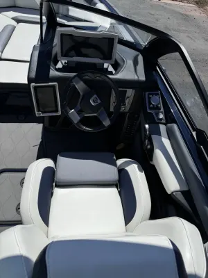 2023-malibu-m220-146711-image2.webp