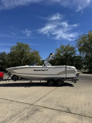 2022-mastercraft-x24-146717-image0.webp