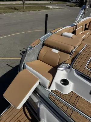 2022-mastercraft-x24-146717-image9.webp
