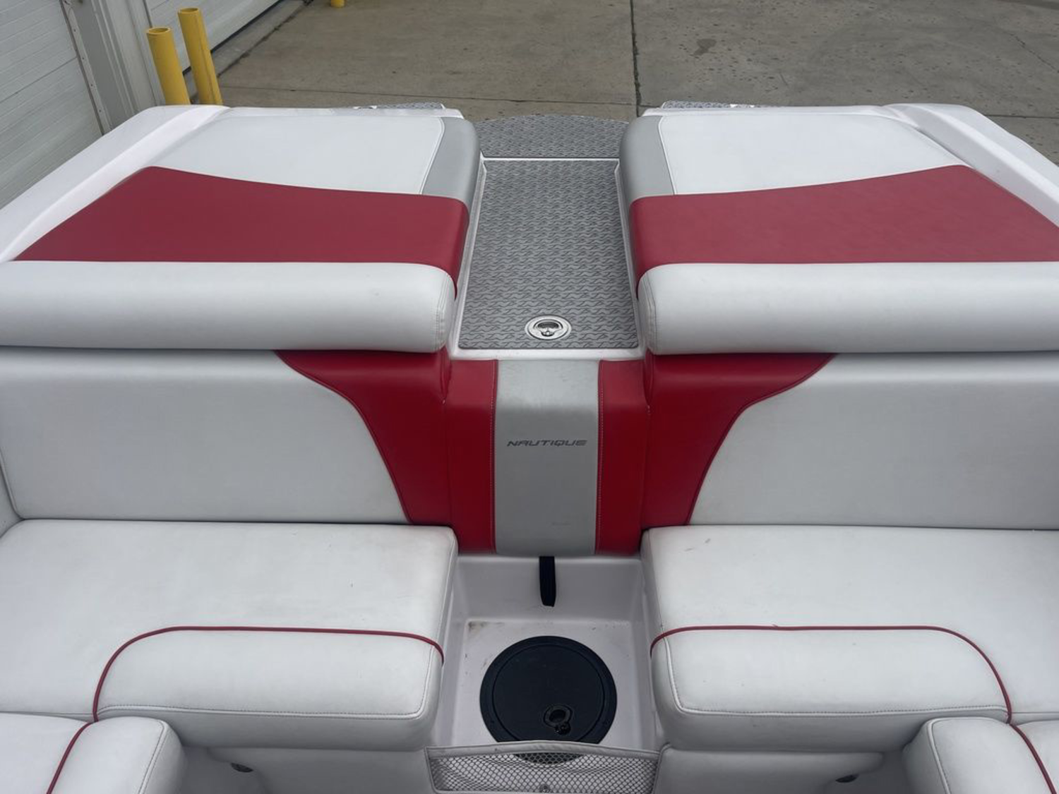 2008 Correct Craft Super Air Nautique 230