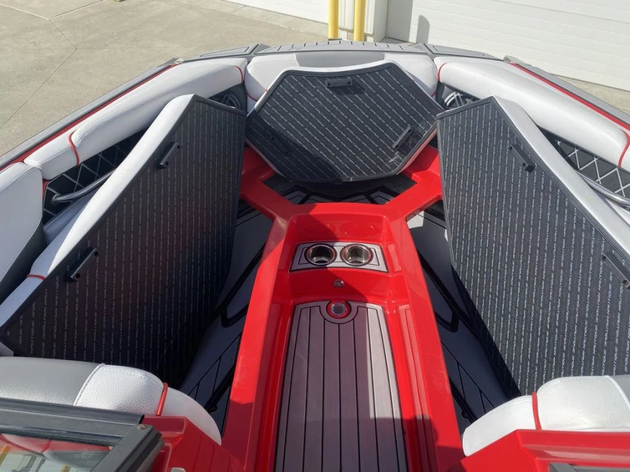 2018-nautique-gs24-146776-image8