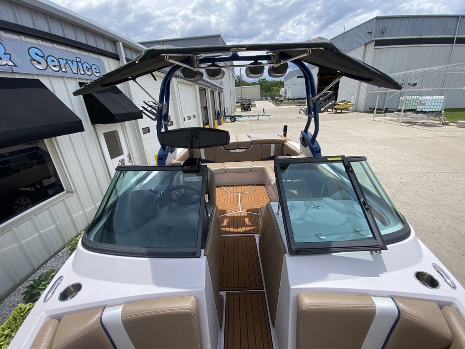 2015 Nautique Super Air 230