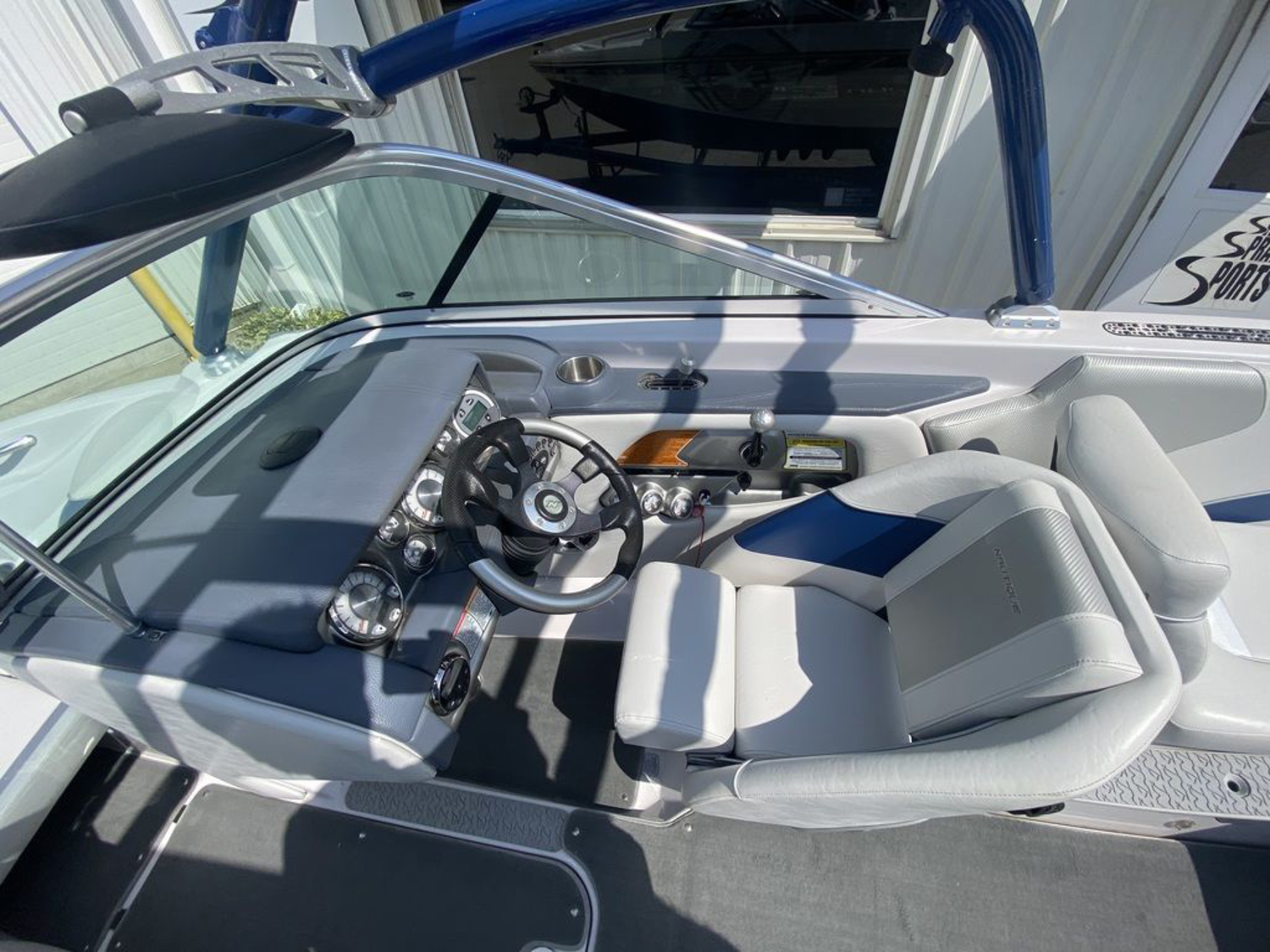 2007 Correct Craft Super Air Nautique 210
