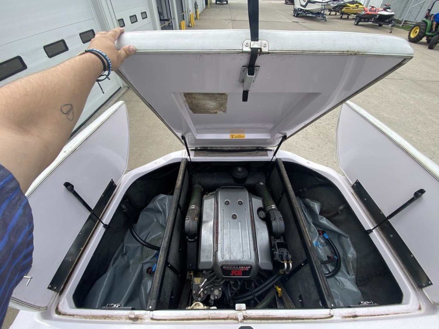 2002 Correct Craft Super Air Nautique 210