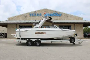 2022-malibu-wakesetter-22-lsv-121989-image0.webp