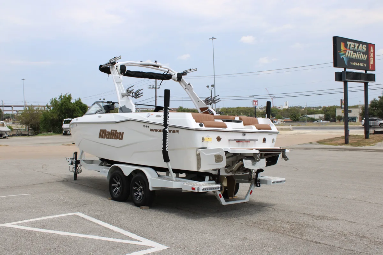 2026 Malibu 22 LSV