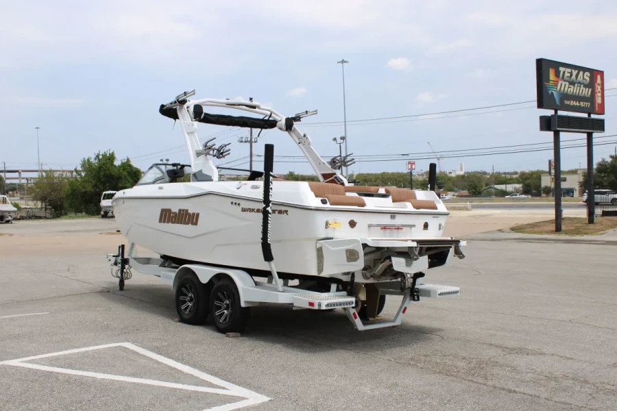 2022-malibu-wakesetter-22-lsv-121989-image5.webp