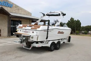 2022-malibu-wakesetter-22-lsv-121989-image6.webp