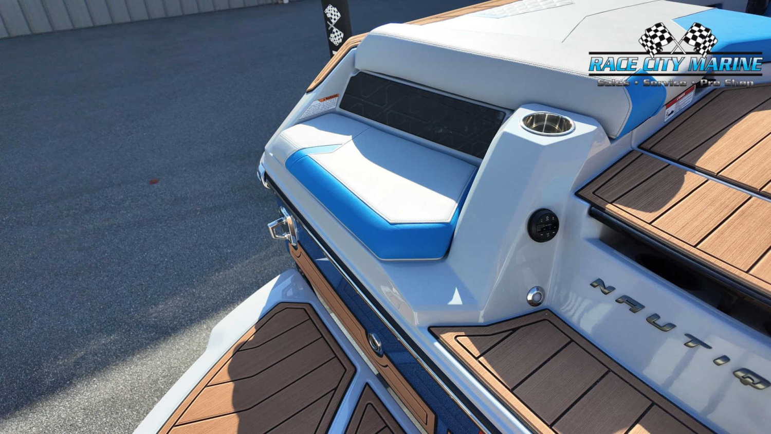 2027 Nautique GS22
