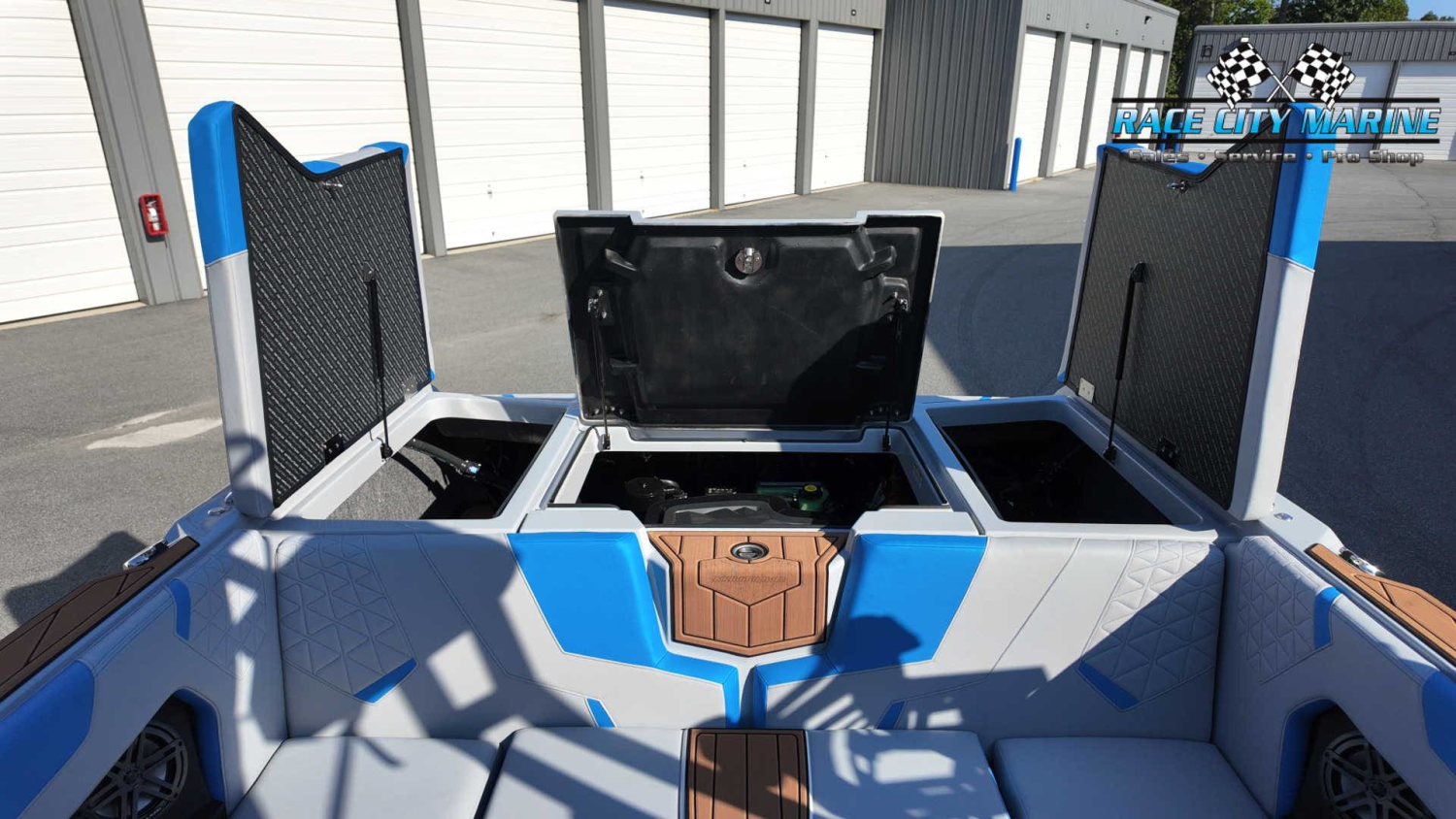2027 Nautique GS22