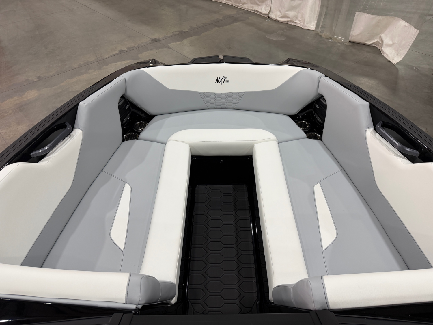 2027 MASTERCRAFT NXT24