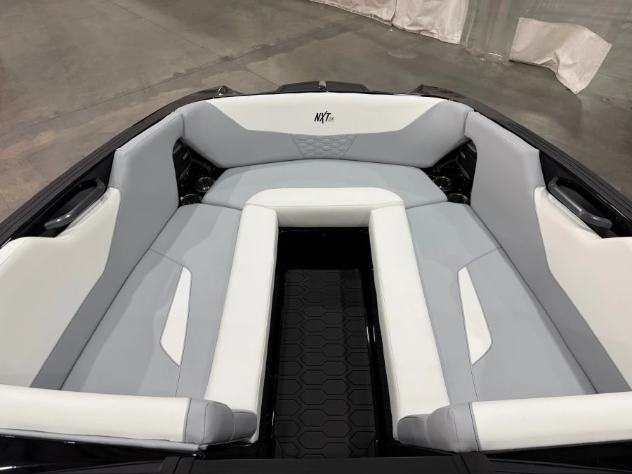 2027-mastercraft-nxt24-145037-image10