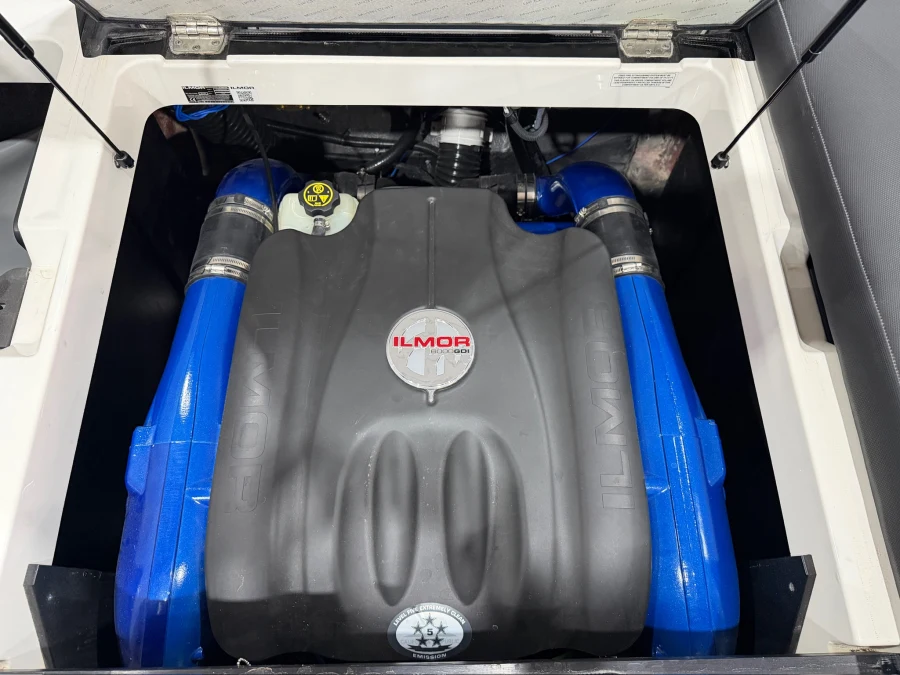2019-mastercraft-xt25-145039-image25