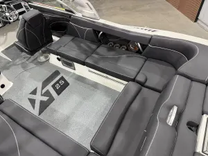 2019-mastercraft-xt25-145039-image6