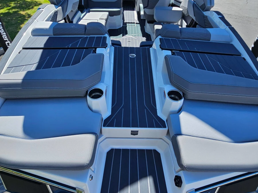 2027-mastercraft-x23-145042-image13