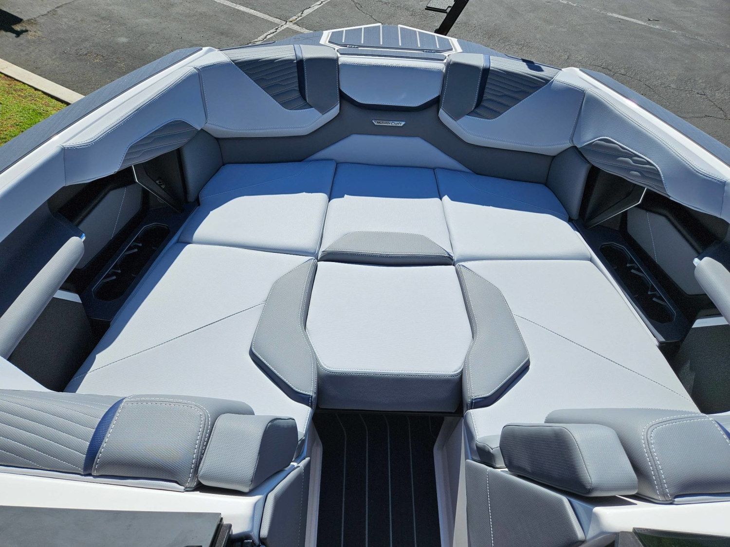 2027 MasterCraft X23
