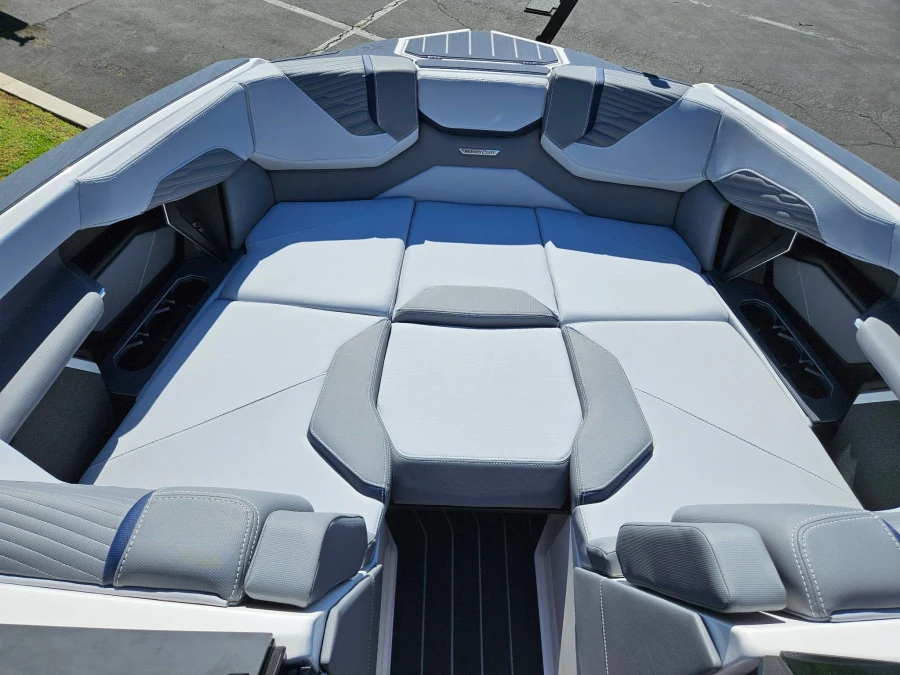 2027-mastercraft-x23-145042-image15