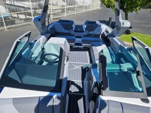 2027-mastercraft-x23-145042-image17