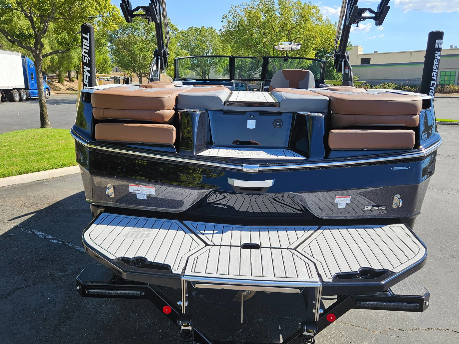 2027 MasterCraft XT23