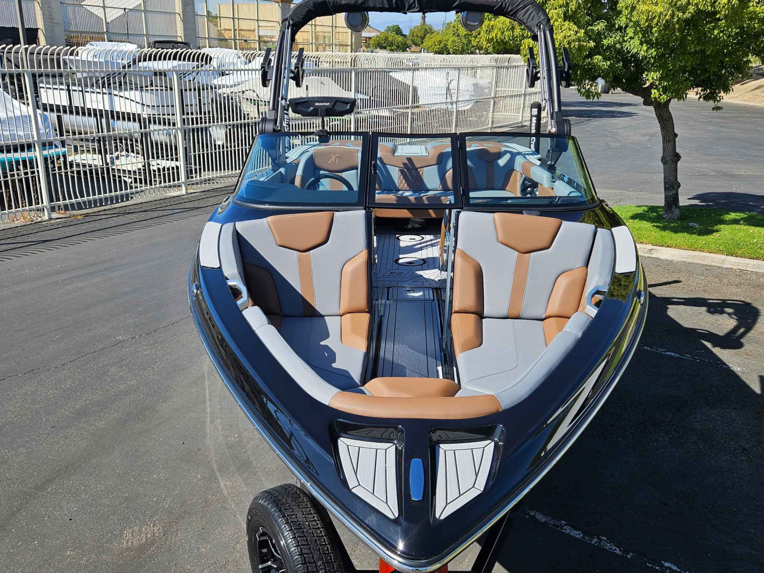 2027 MasterCraft XT23