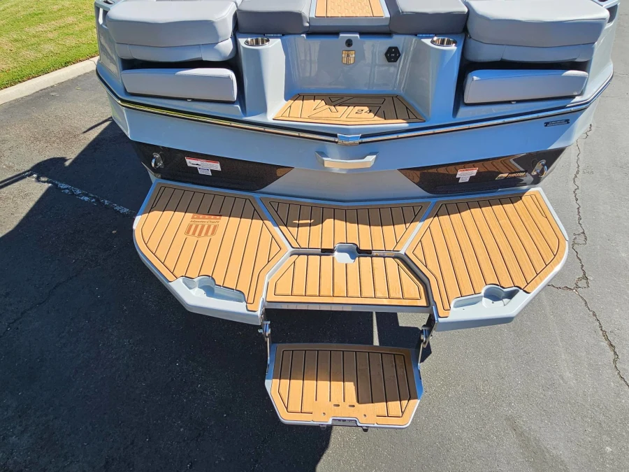 2027-mastercraft-xt24-145044-image8