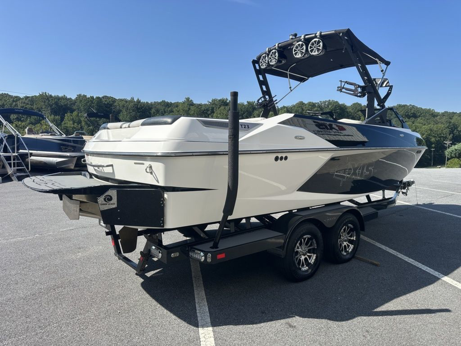 2018 Axis Wake Research T23
