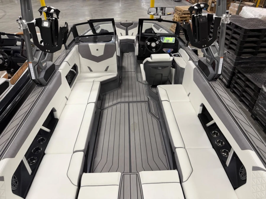 2025-nautique-gs24-145059-image12