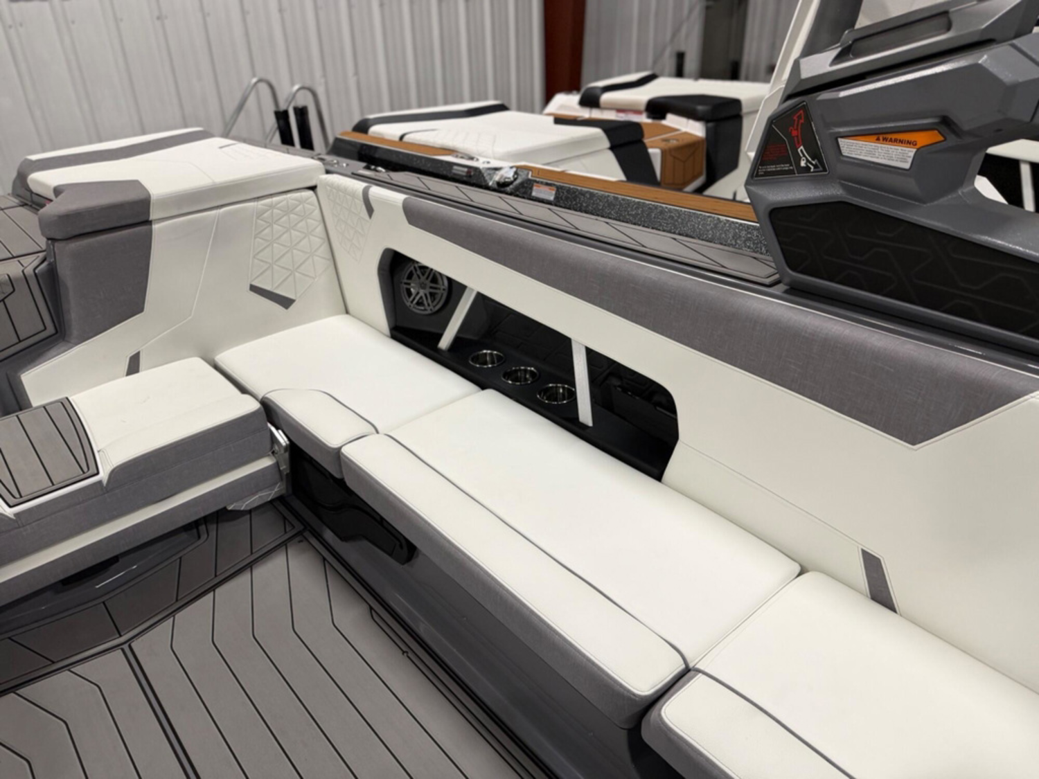 2025 Nautique GS24
