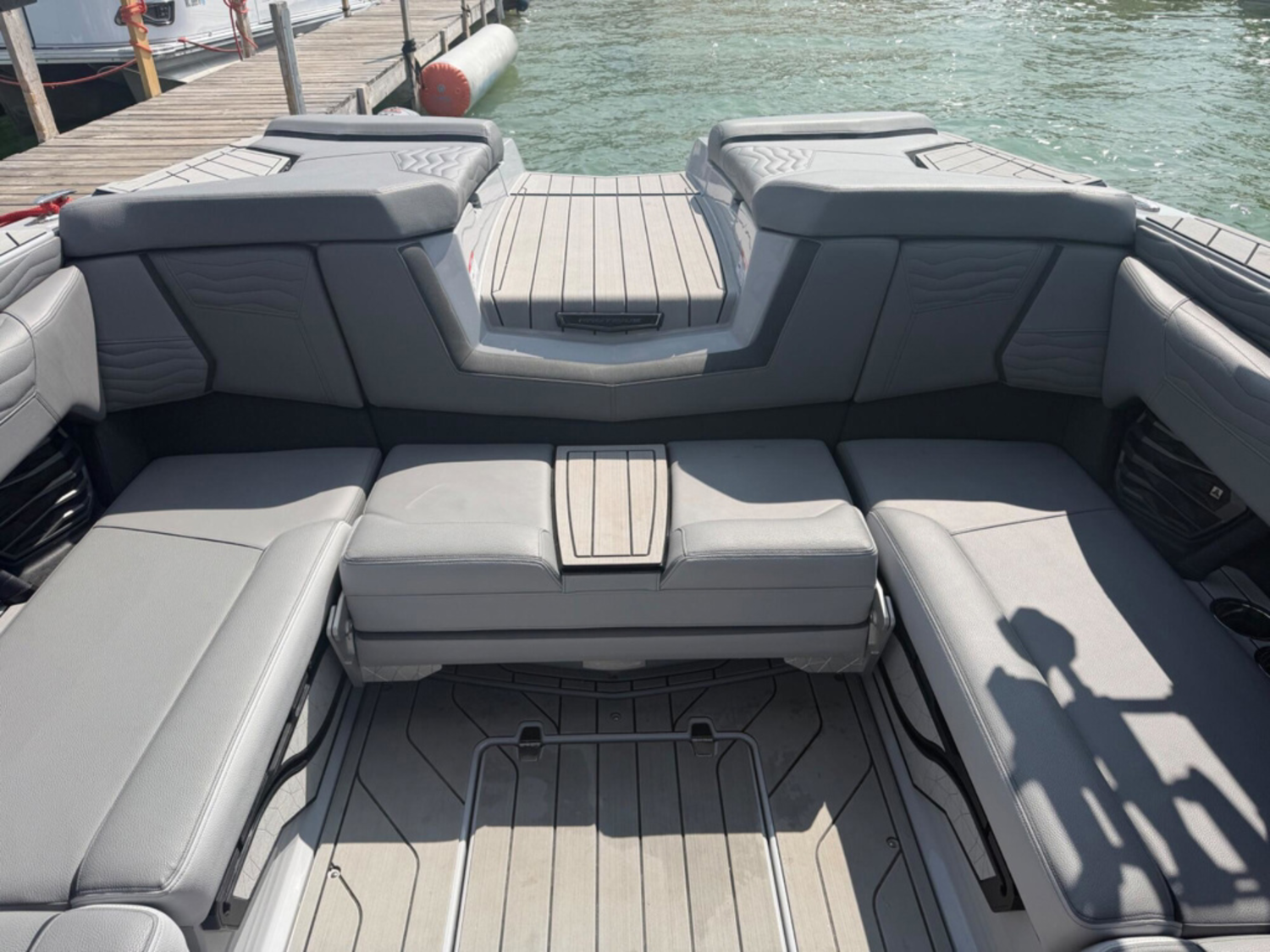 2026 Nautique G23