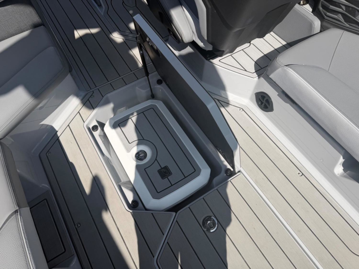 2026 Nautique G23