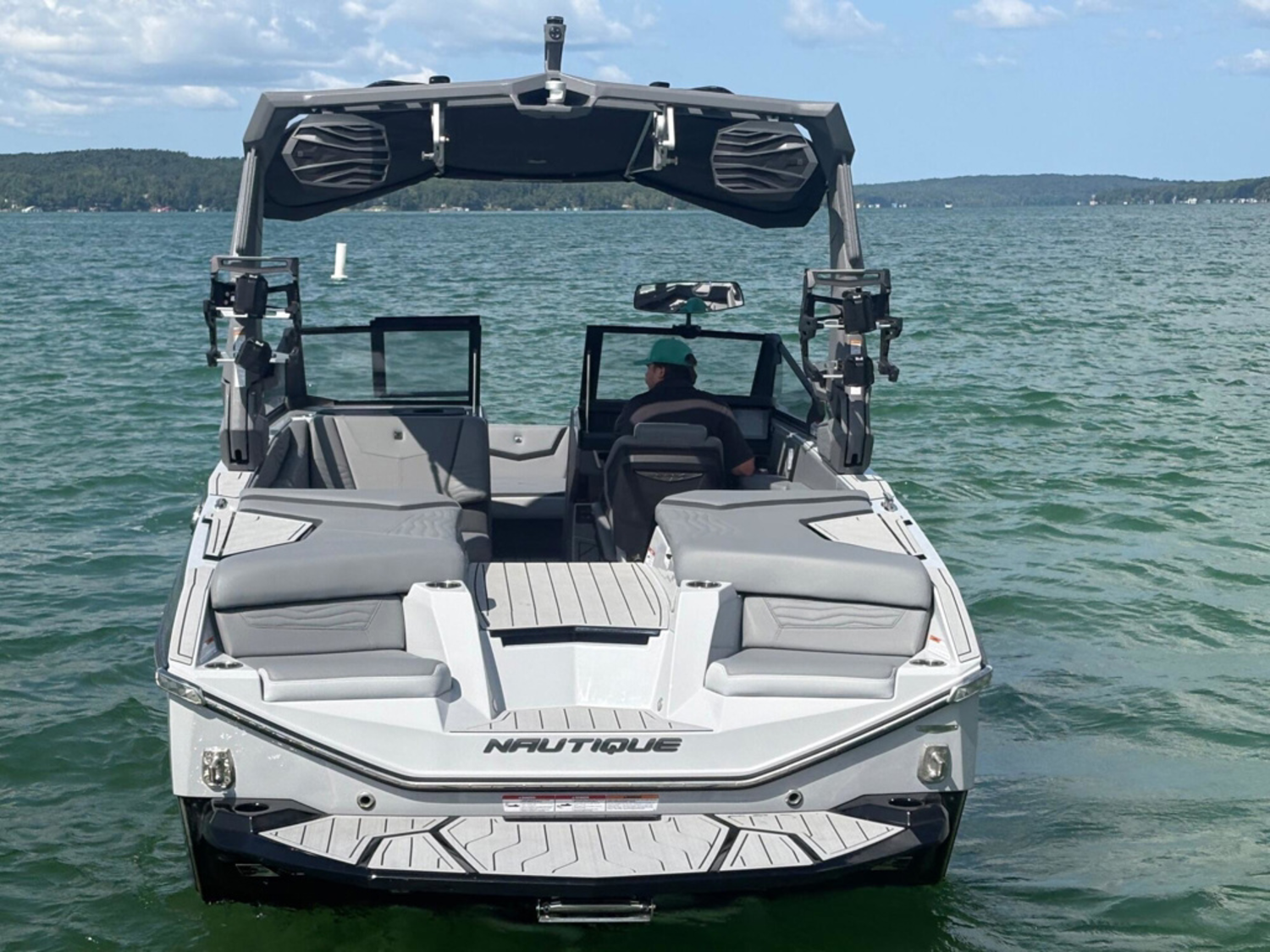 2026 Nautique G23